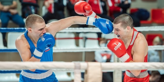 Чемпионат по боксу памяти первого директора Омского НПЗ собрал 130 спортсменов