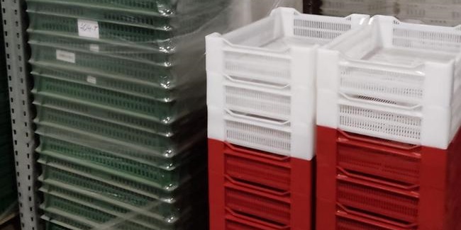 Пластиковая тара надежно защищает товары