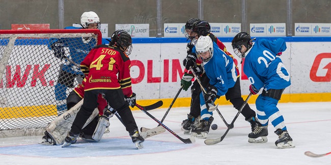 При поддержке Омского НПЗ прошел турнир по хоккею среди детских команд