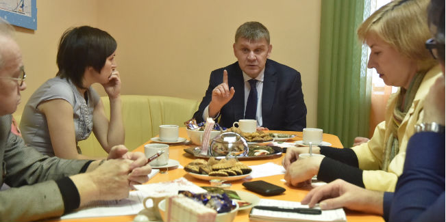 В омских больницах платные услуги составляют 5-8%