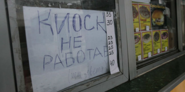 В Омске судебные приставы взялись за предпринимателей, незаконно занимающих муниципальную землю