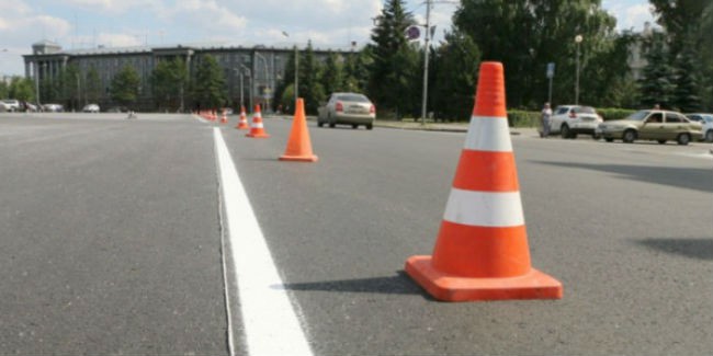 Разметку на мосты и дороги омска не успеют нанести к сроку