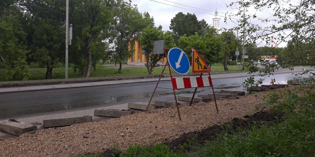БУРКОВ обозвал «стиральной доской» дорогу, по которой в Омск повезут ПУТИНА