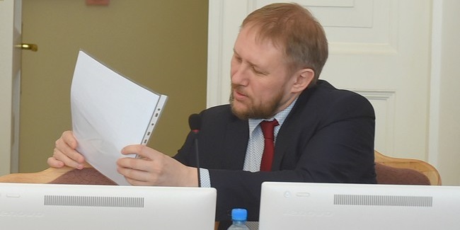 Вице-спикер Омского горсовета ТКАЧУК отказался от депутатского мандата