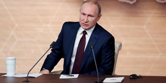 Путин внёс в конституцию поправки о браке, боге и ссср