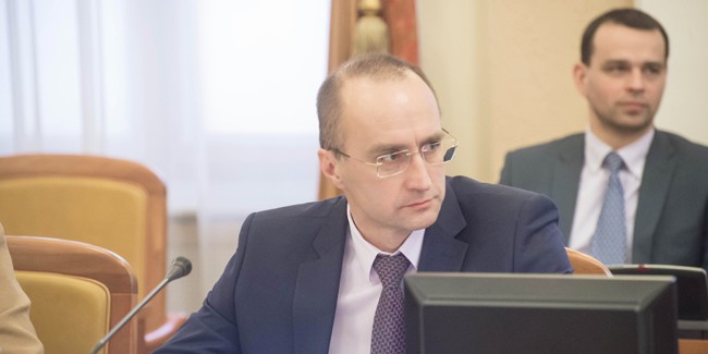 Губернатор бурков уволил главу минздрава омской области вьюшкова за плохую борьбу с коронавирусом
