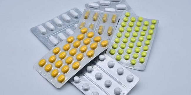 Бесплатные лекарства от коронавируса будут раздавать жителям Омской области поликлиники и вызванные на дом врачи