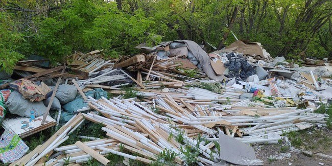 По поводу свалки ртутных ламп на окраине омска возбуждено уголовное дело