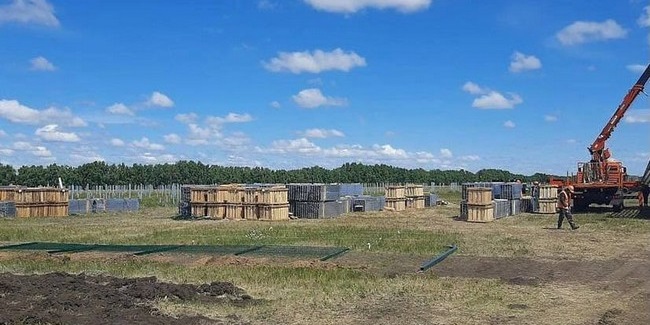 На юге омской области начали строить вторую солнечную электростанцию