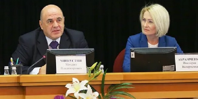 Мишустин сделает вице-премьеров кураторами федеральных округов