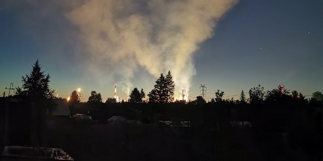 Ночью жители разных округов омска жаловались на запахи «болота» и «химии»