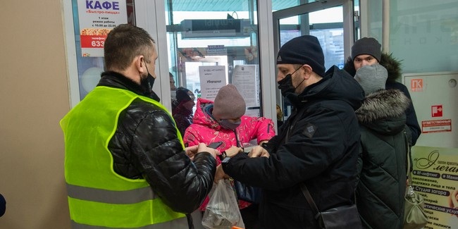 Оперштаб по борьбе с коронавирусом обсудит введение системы QR-кодов в общественном транспорте Омска