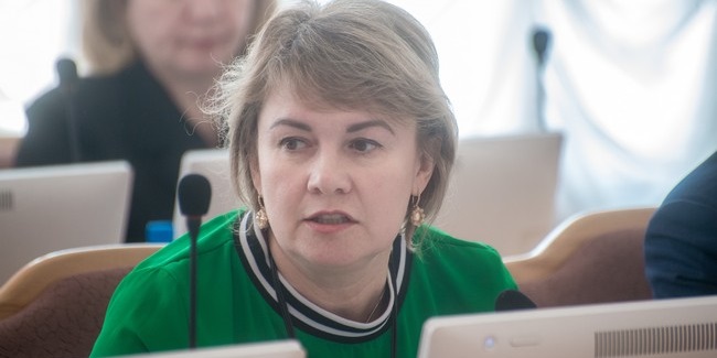 Из мэрии Омска ушла в отставку директор департамента образования ЕФИМОВА