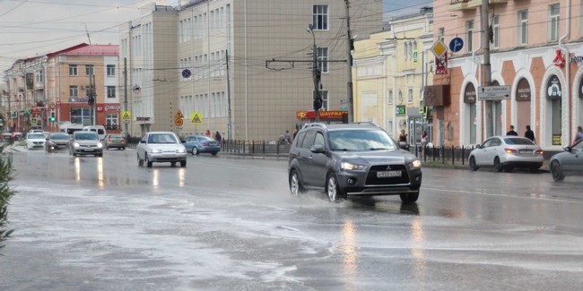 В Омской области объявлено штормовое предупреждение из-за сильного дождя
