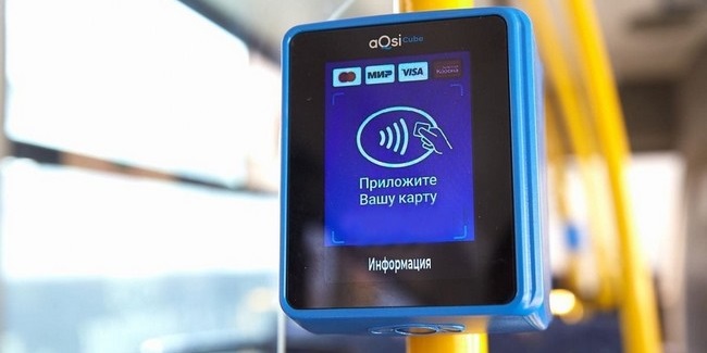 В Омске вышли на маршрут автобусы с терминалами самообслуживания