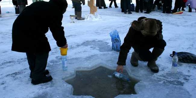 Крещенские проруби в Омске будут закрыты льдом в десять часов вечера
