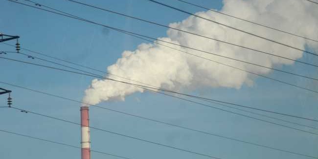 Жители одного из округов Омска дышали сероводородом и оксидом углерода