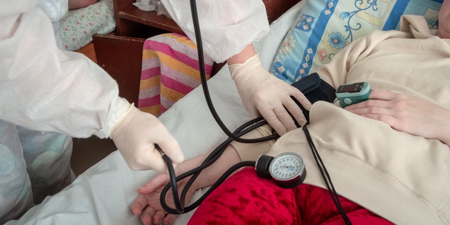 Заболеваемость коронавирусом в Омской области снижается