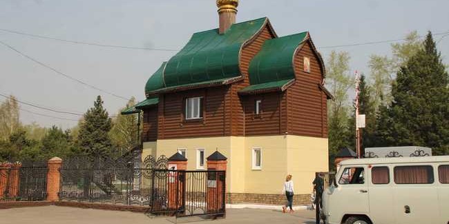 В Радоницу кладбища Омска будут работать на три часа дольше обычного