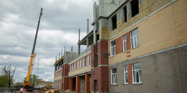 Подрядчик из Омска увеличил строительную готовность школы в Исилькуле c 40% до 41%