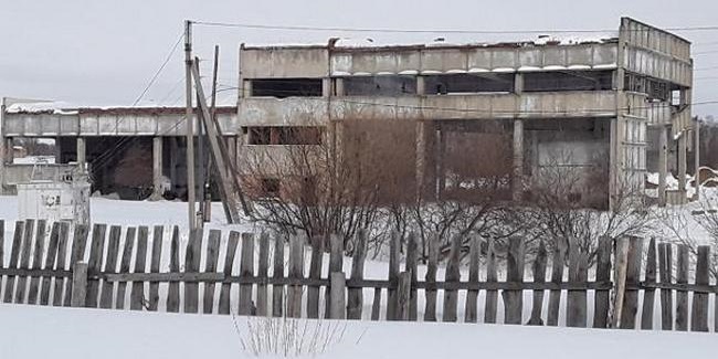На севере Омской области выставили на приватизацию заброшенный кормоцех