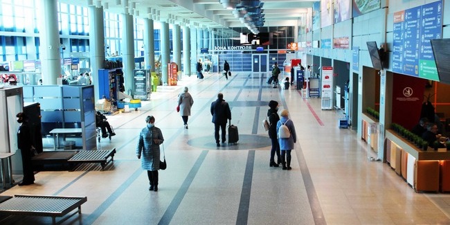 В Омском аэропорту будут изымать у пассажиров штопоры и вязальные спицы