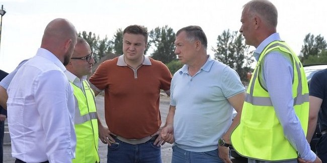 Вице-премьер ХУСНУЛЛИН осмотрел стройки в Омской области