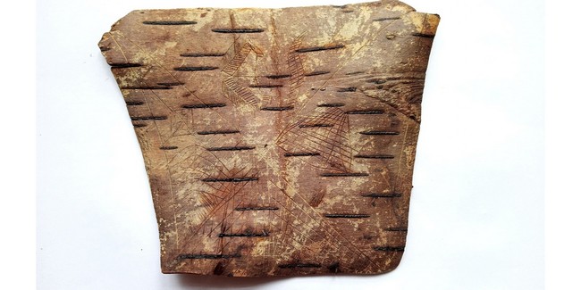 Археологи нашли на севере Омской области старинный рисунок на бересте