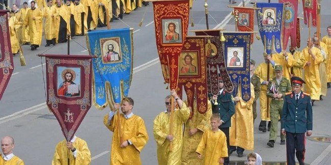 В День крещения Руси по центру Омска прошёл крестный ход