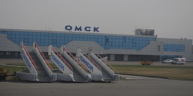 Авиакомпанию оштрафовали на 30 тысяч за нарушение прав пассажиров в Омском аэропорту