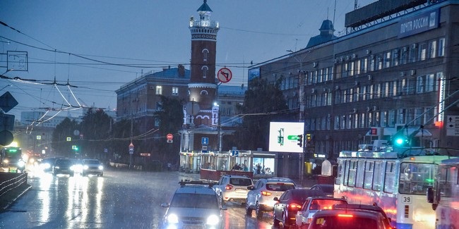 На День города в Омске прогнозируется сильный дождь, возможен град