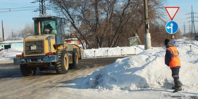 Между Омском и двумя посёлками распределили 351 миллион рублей на уборку снега