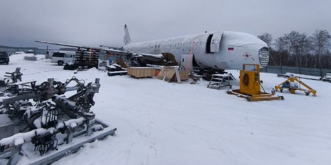 Не долетевший до Омска и севший в поле самолёт разобрали на запчасти