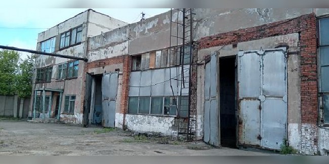 Мэрия сдаёт в аренду три здания в промзоне на севере Омска