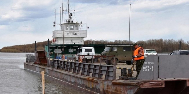 На севере Омской области закрываются паромные переправы