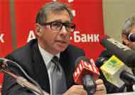 Петр авен, председатель совета директоров банковской группы «альфа-банк»: «мы стремительно возвращаемся к социалистической экономике»