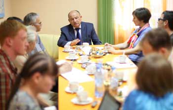 Виктор лапухин, министр культуры омской области: «в первый же день работы министром у меня уже были представители строительных организаций с просьбами исключить из реестра культурного наследия тот или иной объект»