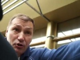 В омске на встрече участников «белого автопробега» был замечен отстраненный от службы милиционер, участвовавший в разгоне «парада зомби»