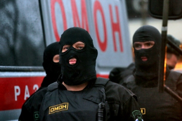 В министерстве экономики омской области проводятся обыски. Виктор баранов подозревается в получении крупной взятки