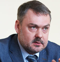 Дмитрий маевский, исполняющий обязанности ректора фгбоу впо «омский государственный институт сервиса»:«как показал прошлогодний мониторинг, все омские вузы, подведомственные минобрнауки, недофинансированы и страдают от нехватки площадей»