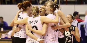 «омские кошки» выпрыгнули в плей-офф чемпионата россии-2013