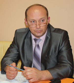Школы теперь обязаны бесплатно выдавать учебники